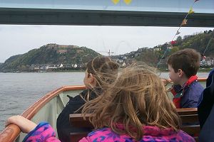 The kids looking at the fortress on the hillside
